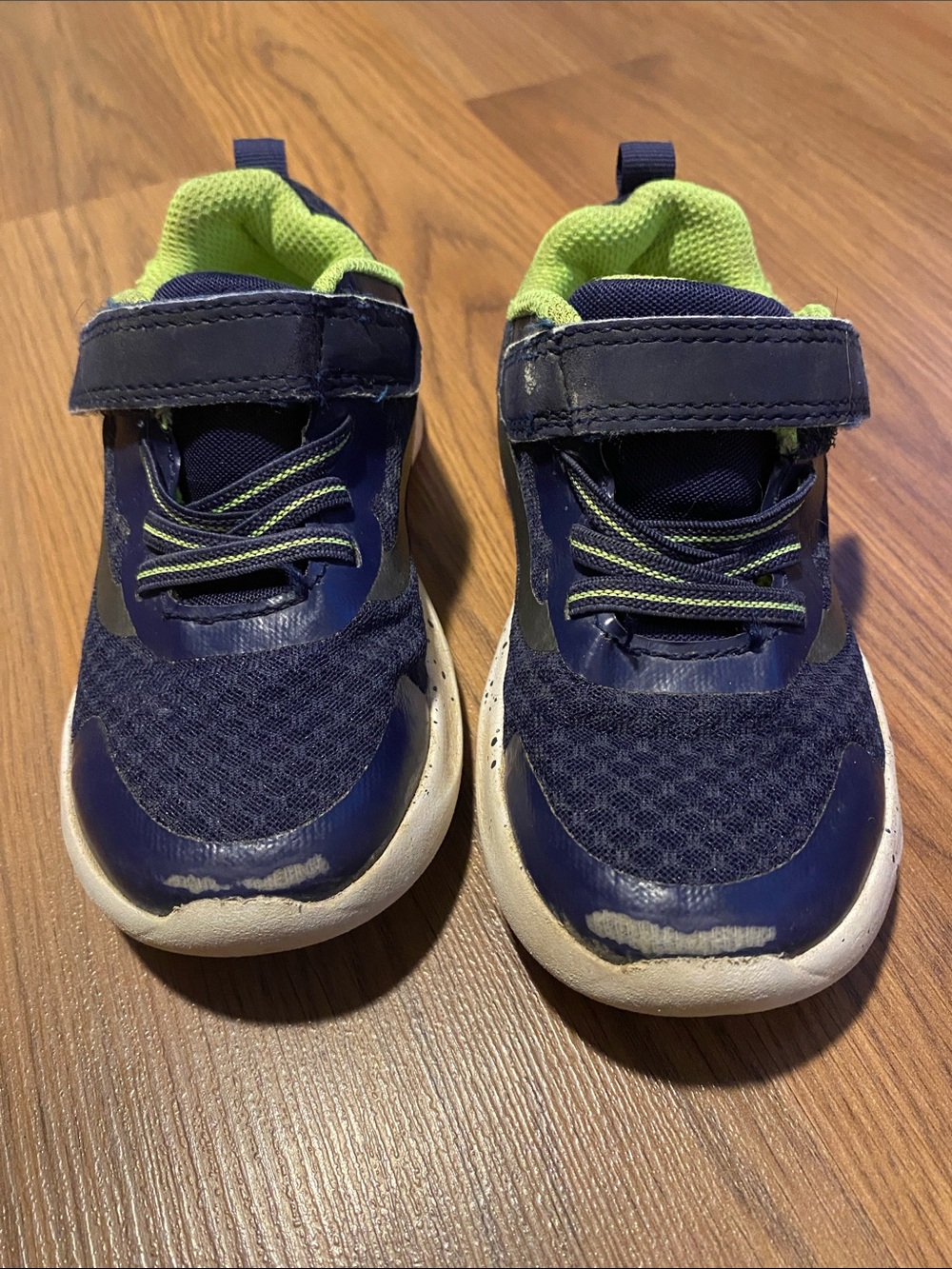 ✨8/$10. Athletic Works. Kids sneakers. Size 9